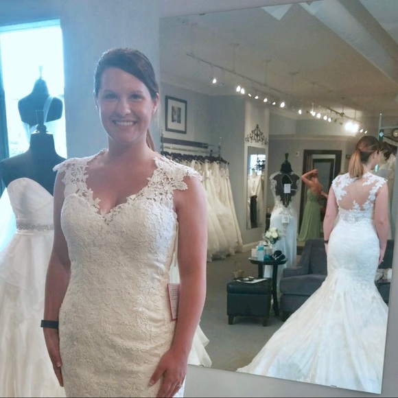 👰🏻Justin Alexander ‘8858’ Wedding Gown Lace Back - Picture 6 of 8